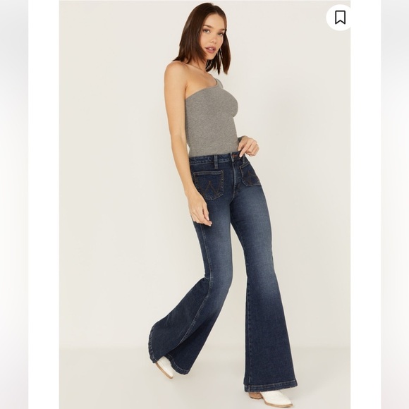 WRANGLER RETRO WOMEN'S HIGH RISE FLARE PATCH POCKET VICTORIA STRETCH JEANS - Picture 2 of 11